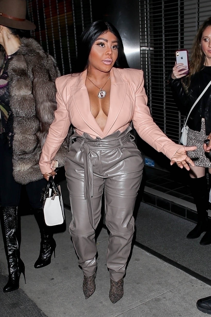 Lil Kim puts outside Craig’s