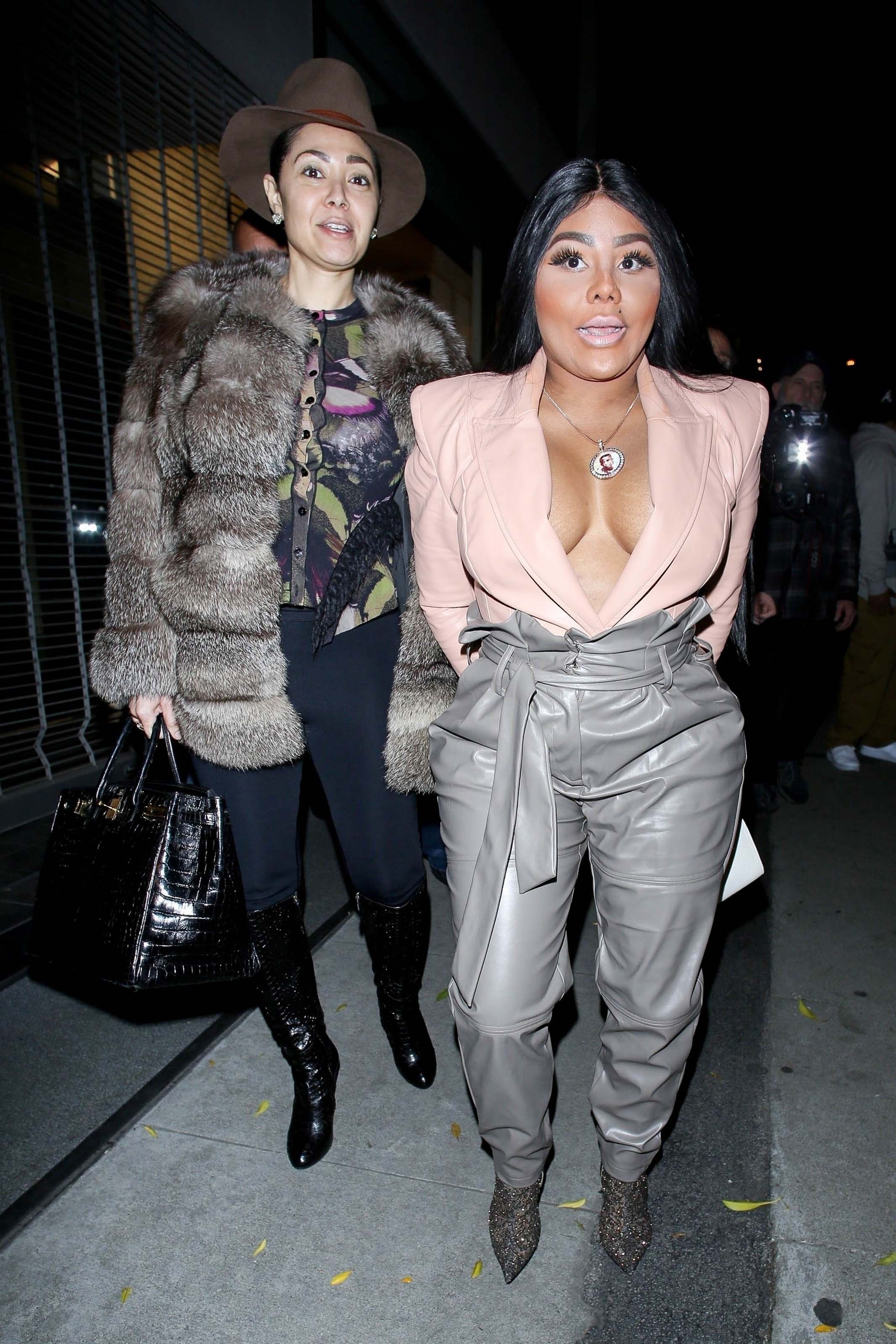 Lil Kim puts outside Craig’s