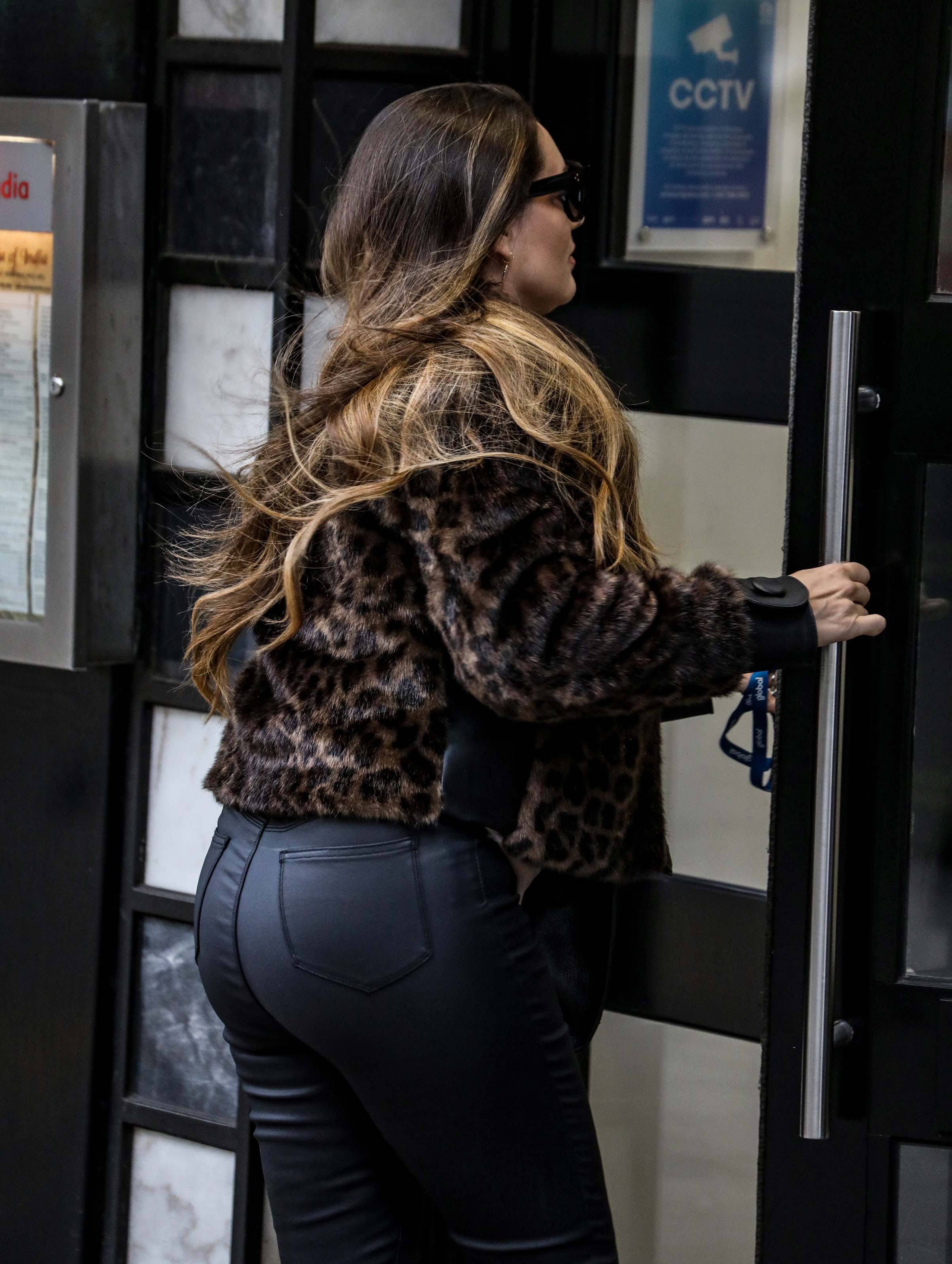 Kelly Brook arriving at the Global Radio Studios