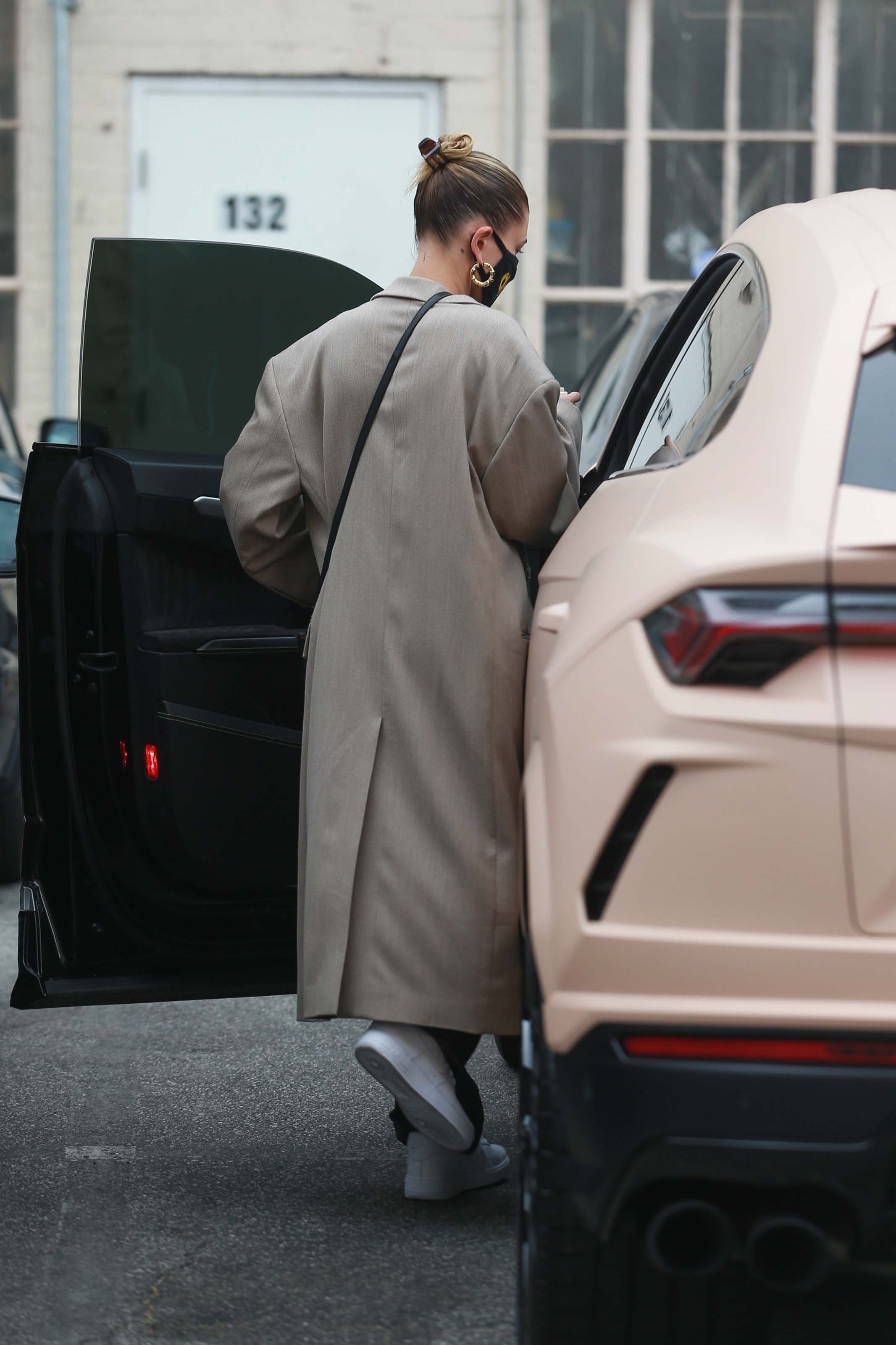 Hailey Bieber seen at Blue Bottle Cafe