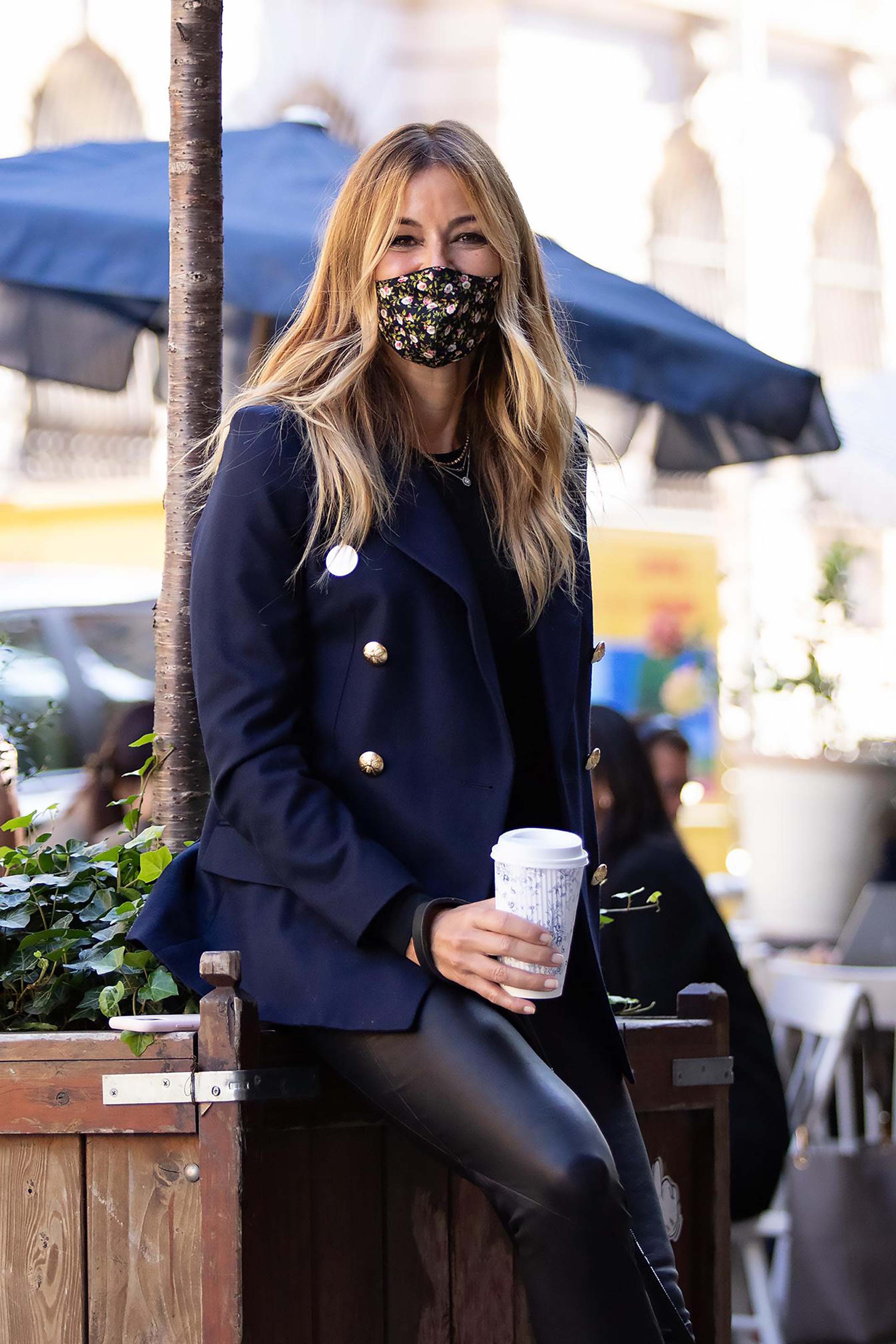 Kelly Killoren Bensimon walking her dog in New York