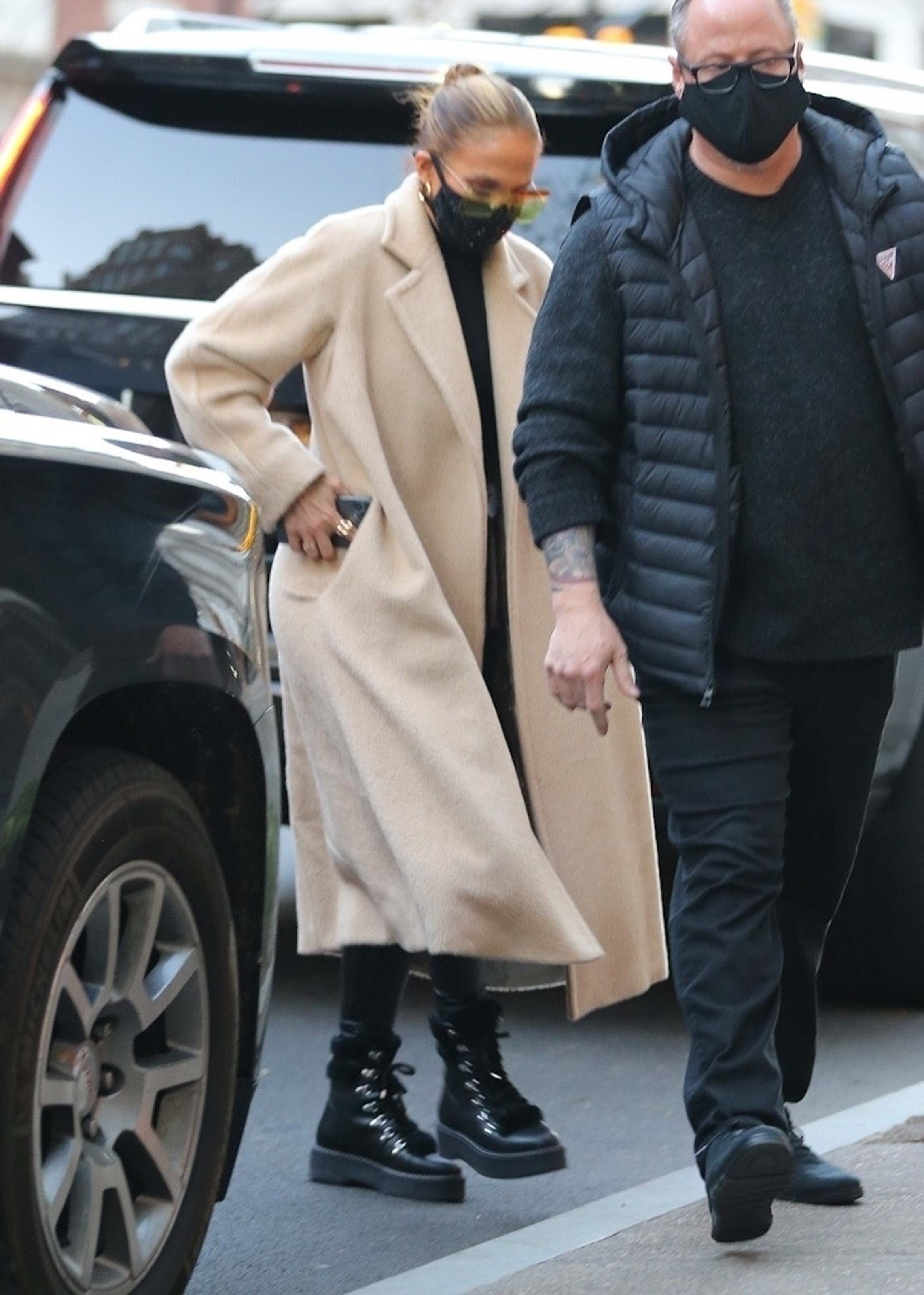 Jennifer Lopez seen at Dior boutique