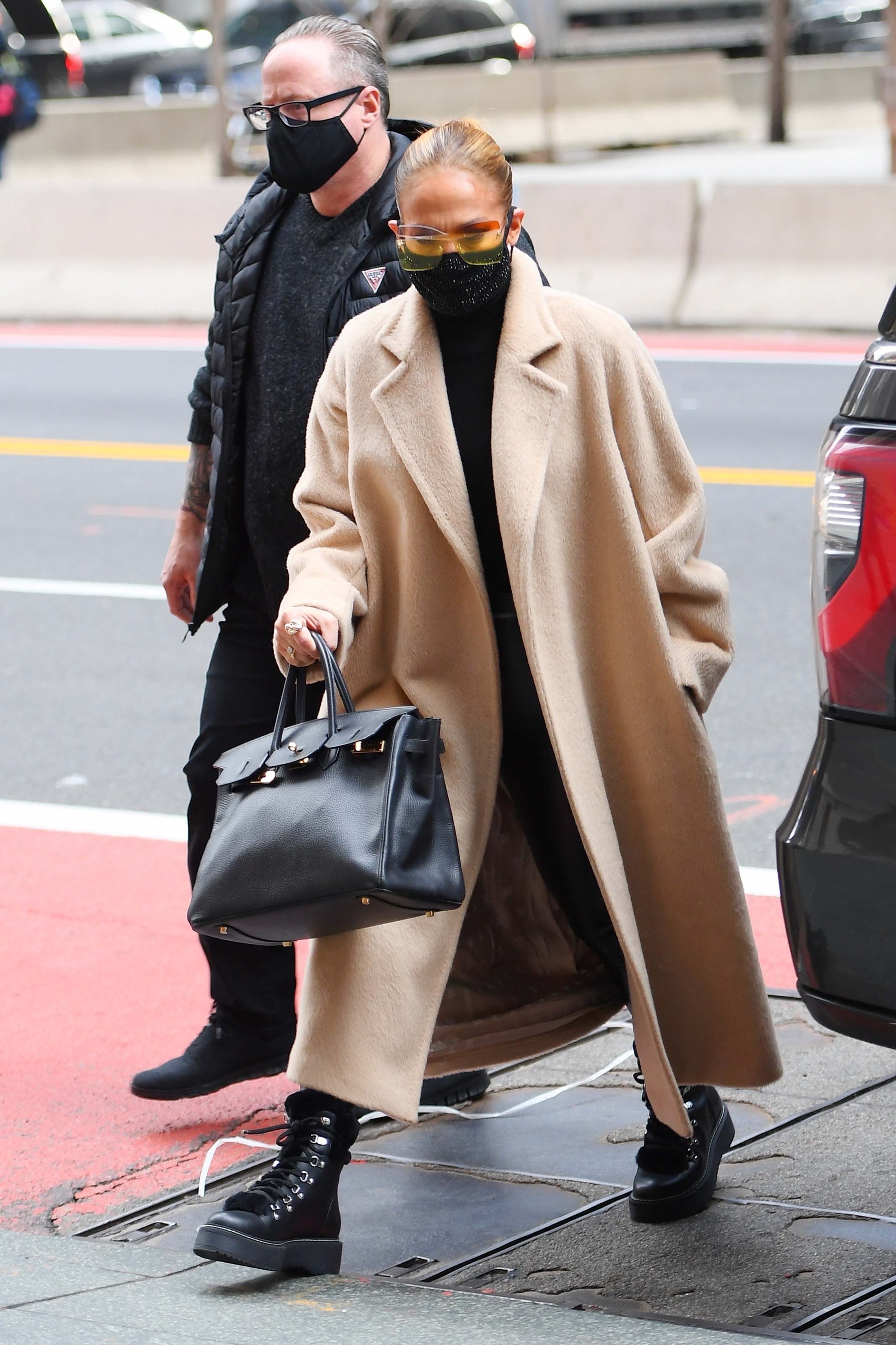 Jennifer Lopez seen at Dior boutique