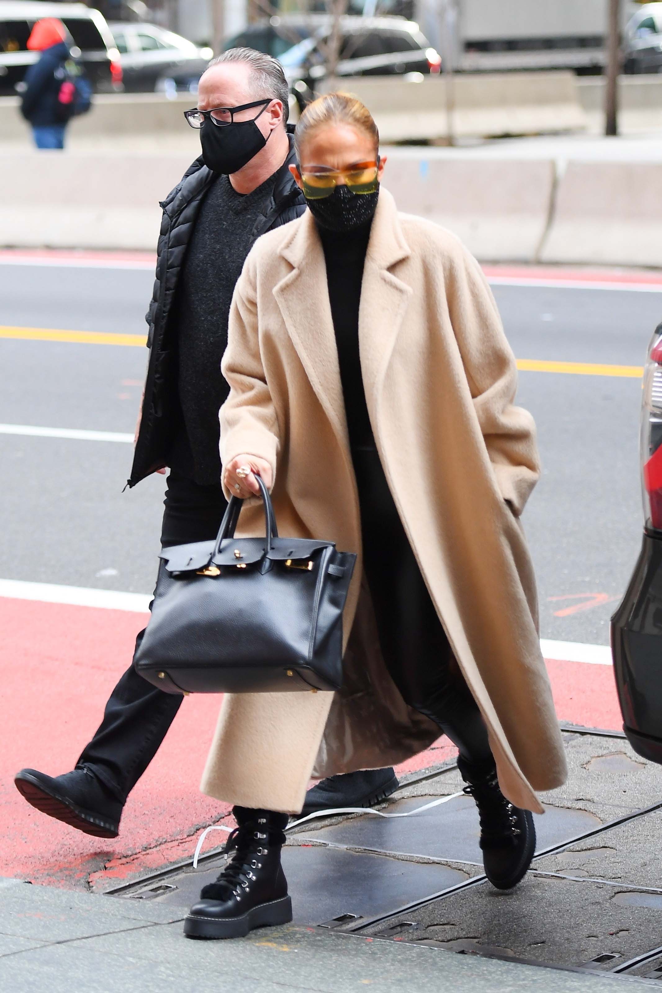 Jennifer Lopez seen at Dior boutique