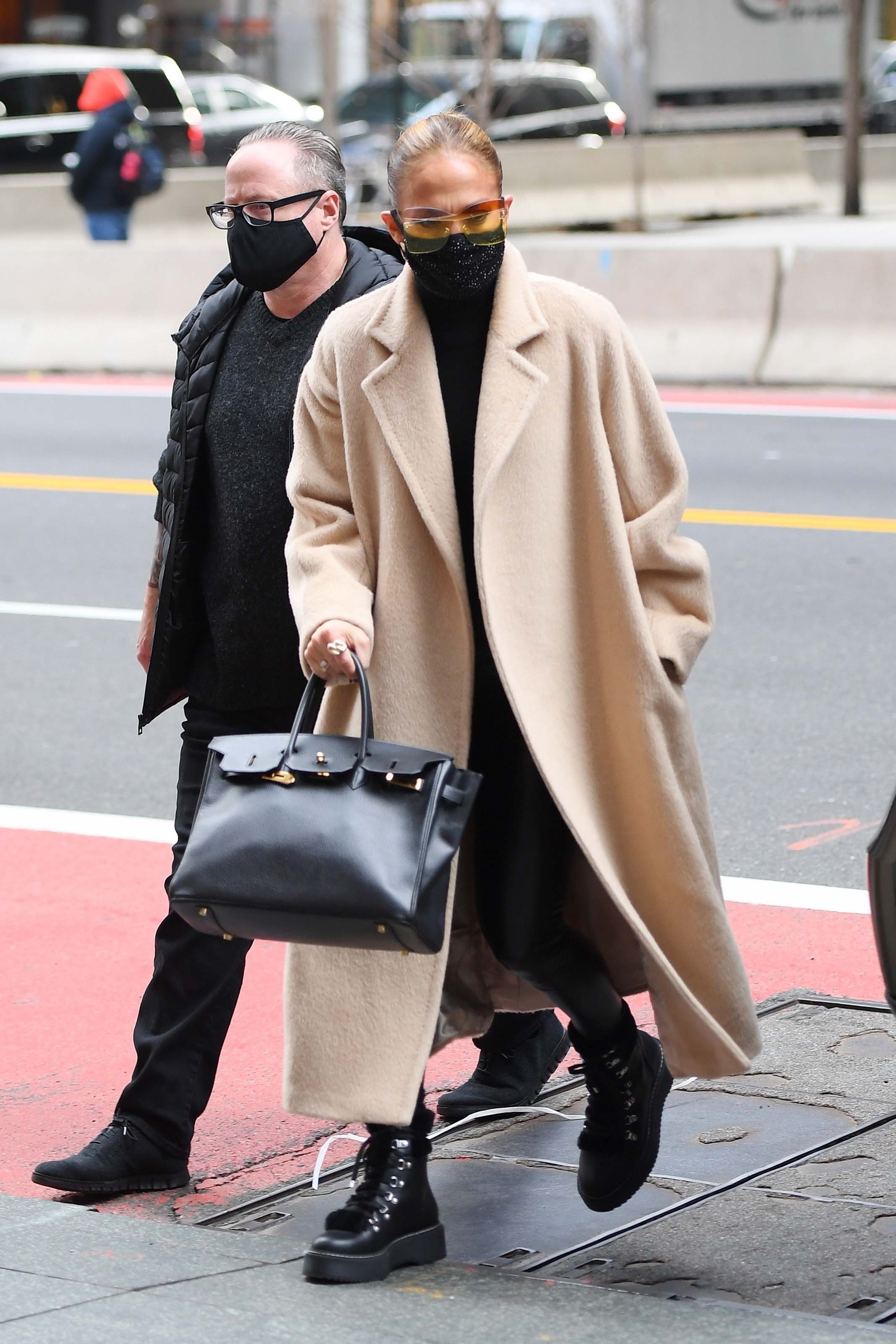 Jennifer Lopez seen at Dior boutique