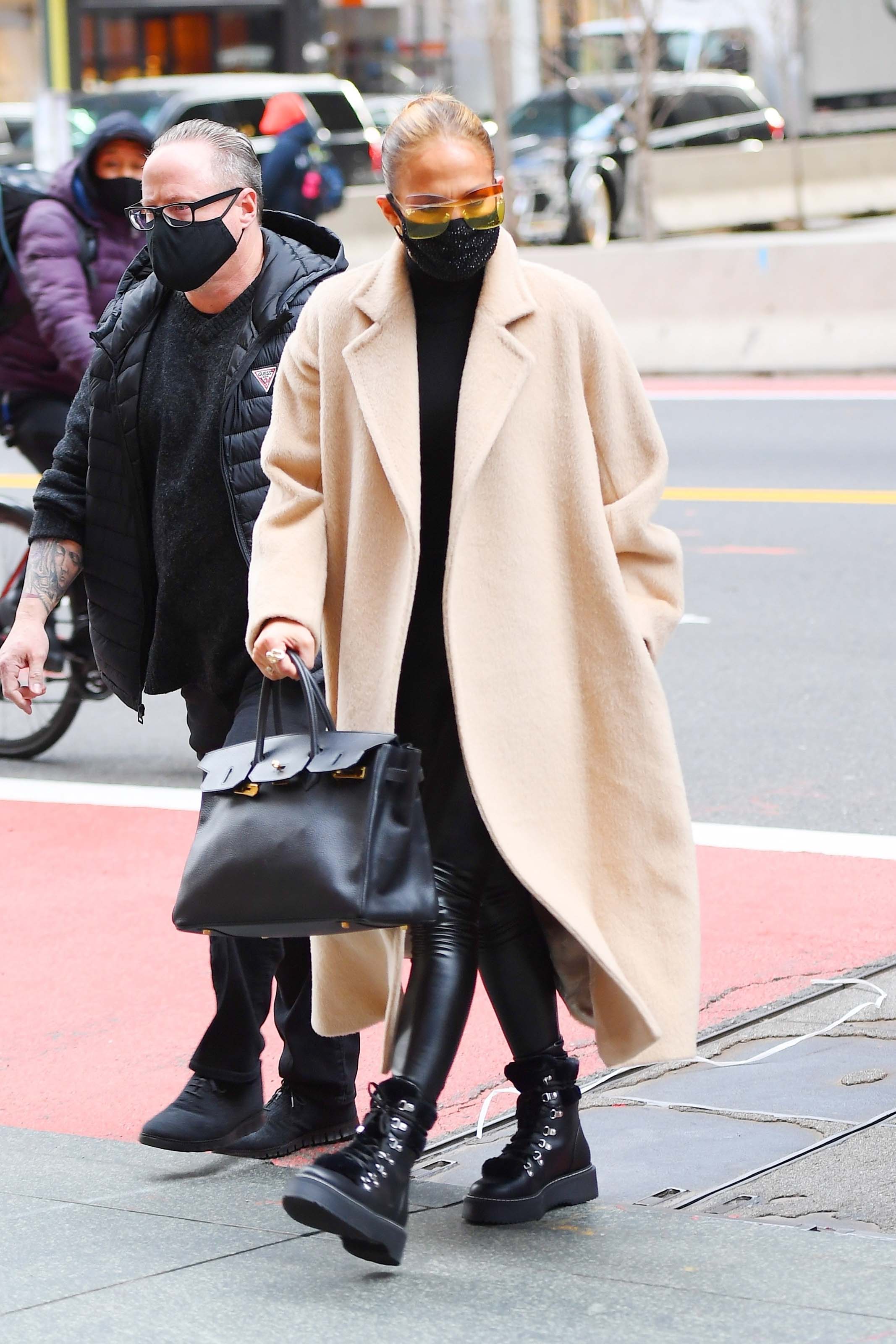 Jennifer Lopez seen at Dior boutique