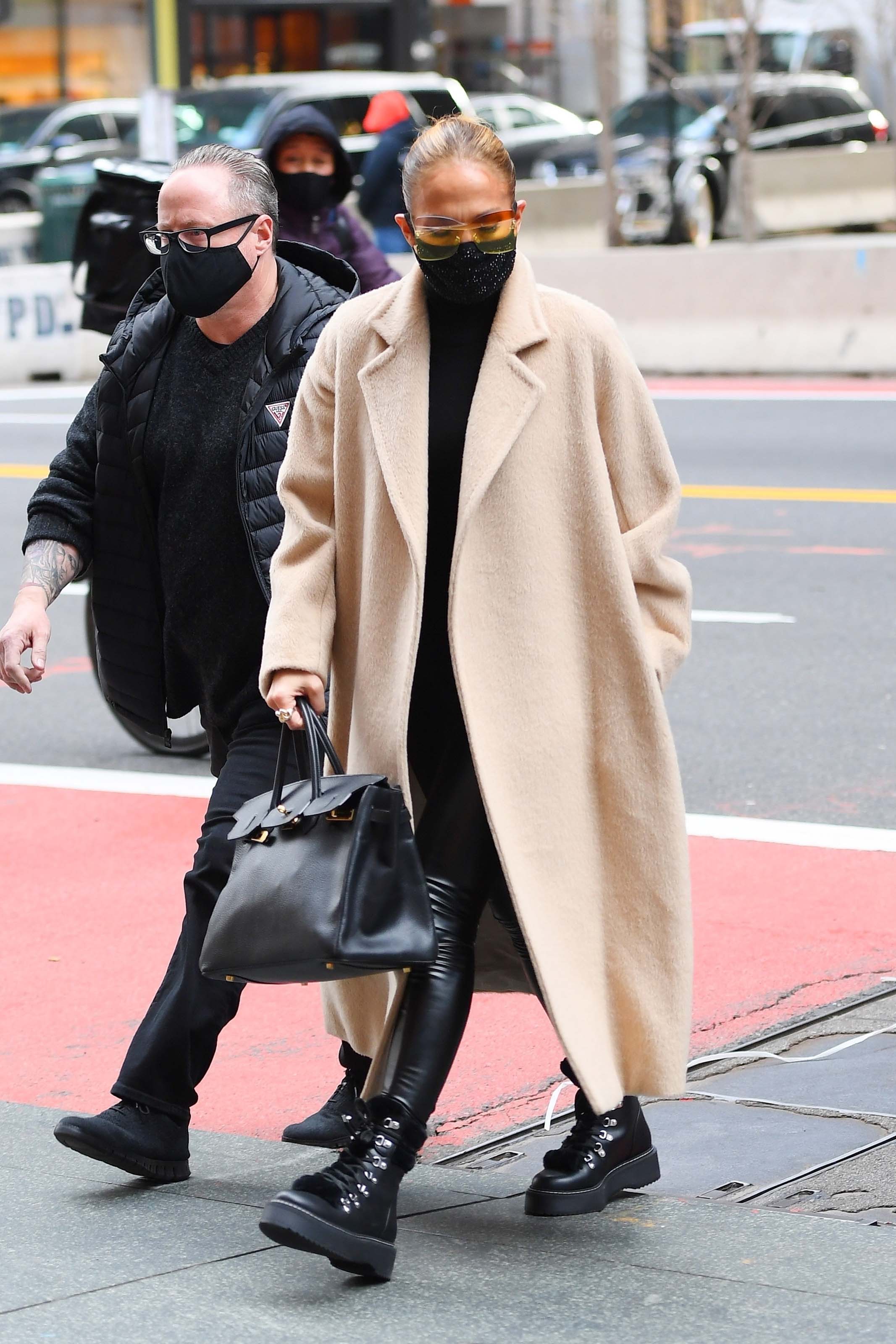 Jennifer Lopez seen at Dior boutique