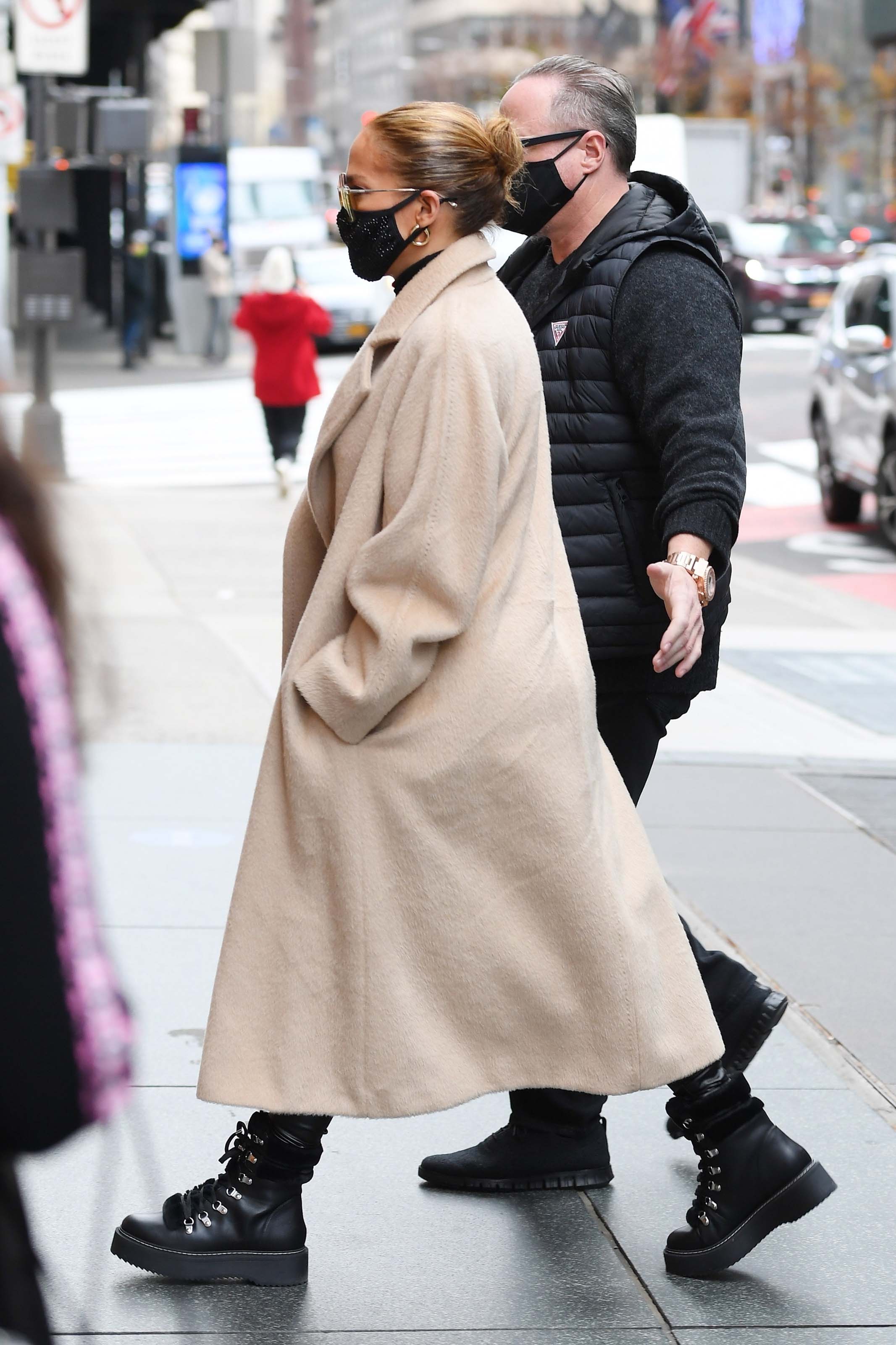 Jennifer Lopez seen at Dior boutique