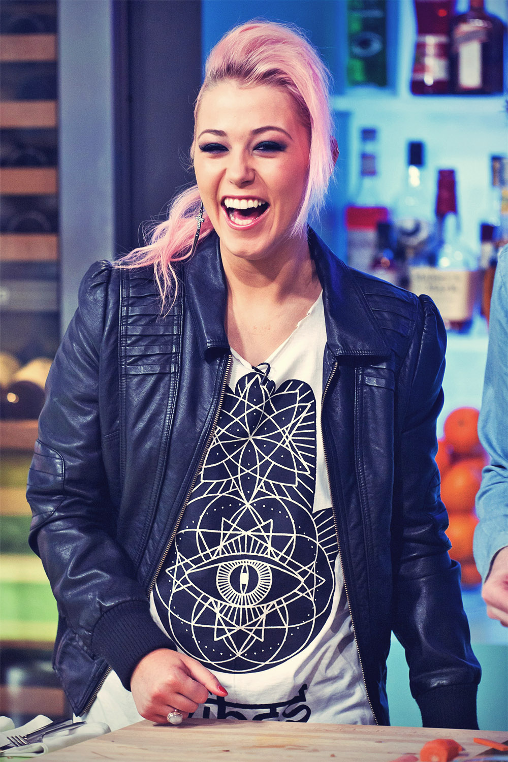 Amelia Lily at On CH4 Sunday Brunch