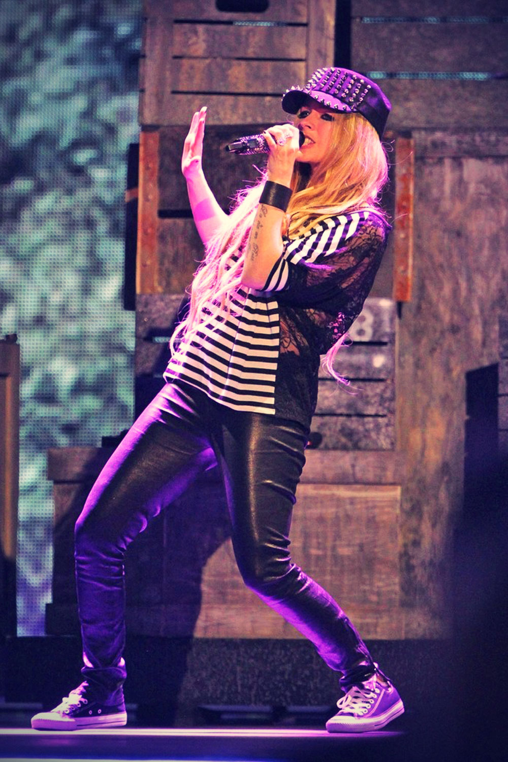 Avril Lavigne performs at 2013 Much Music Video Awards