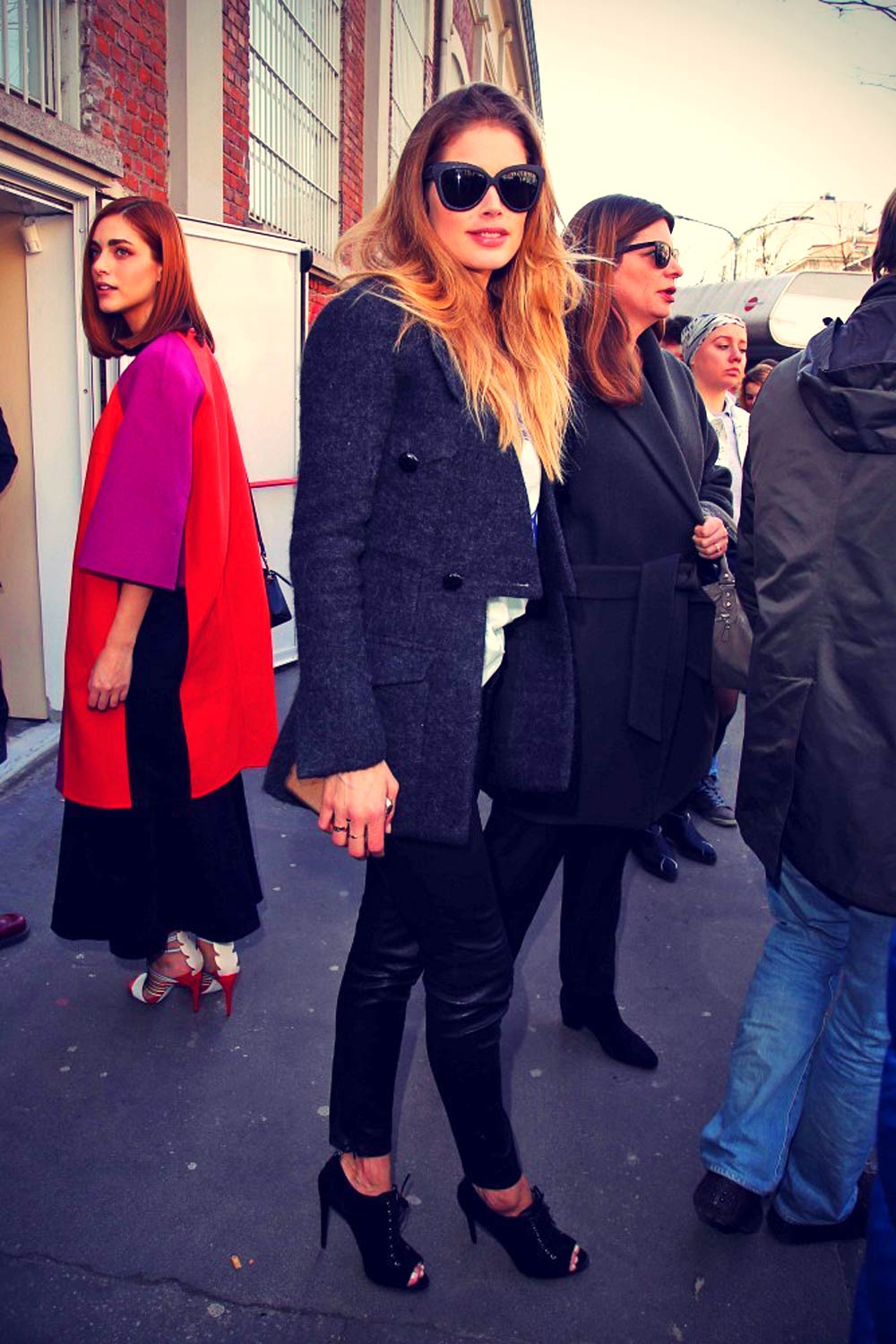 Doutzen Kroes leave the Fendi Fashion Show