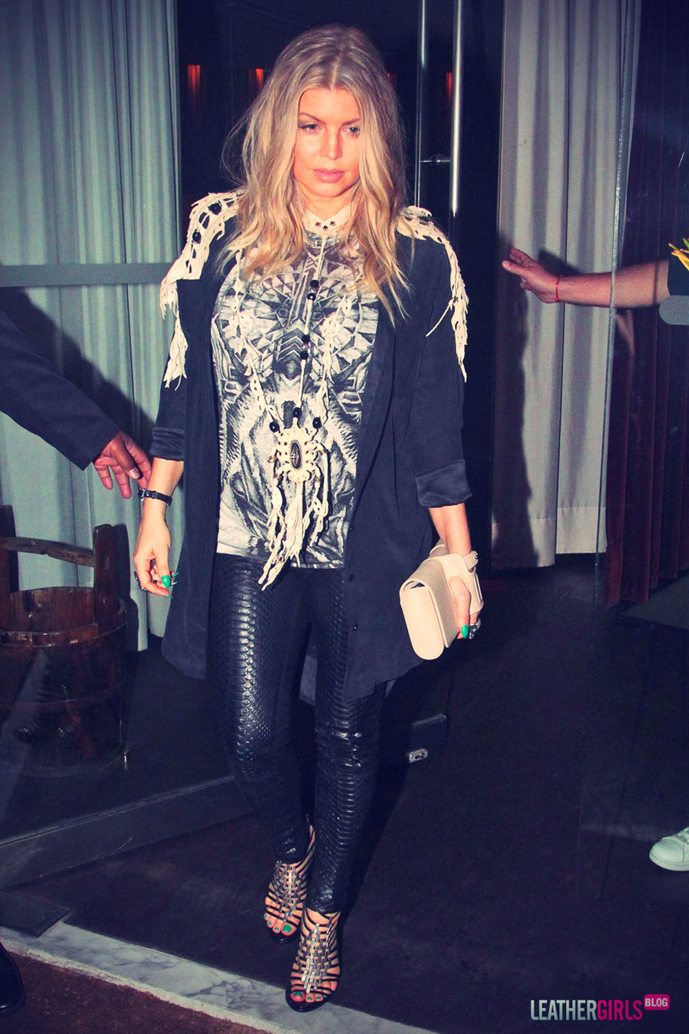 Fergie keeps it fierce while arriving at Gero Restaurant