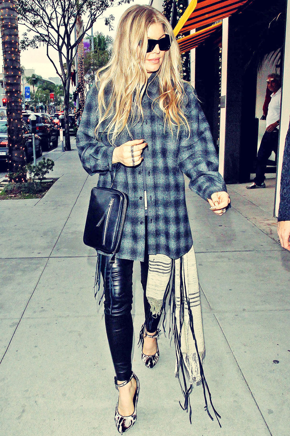 Fergie shopping In Beverly Hills