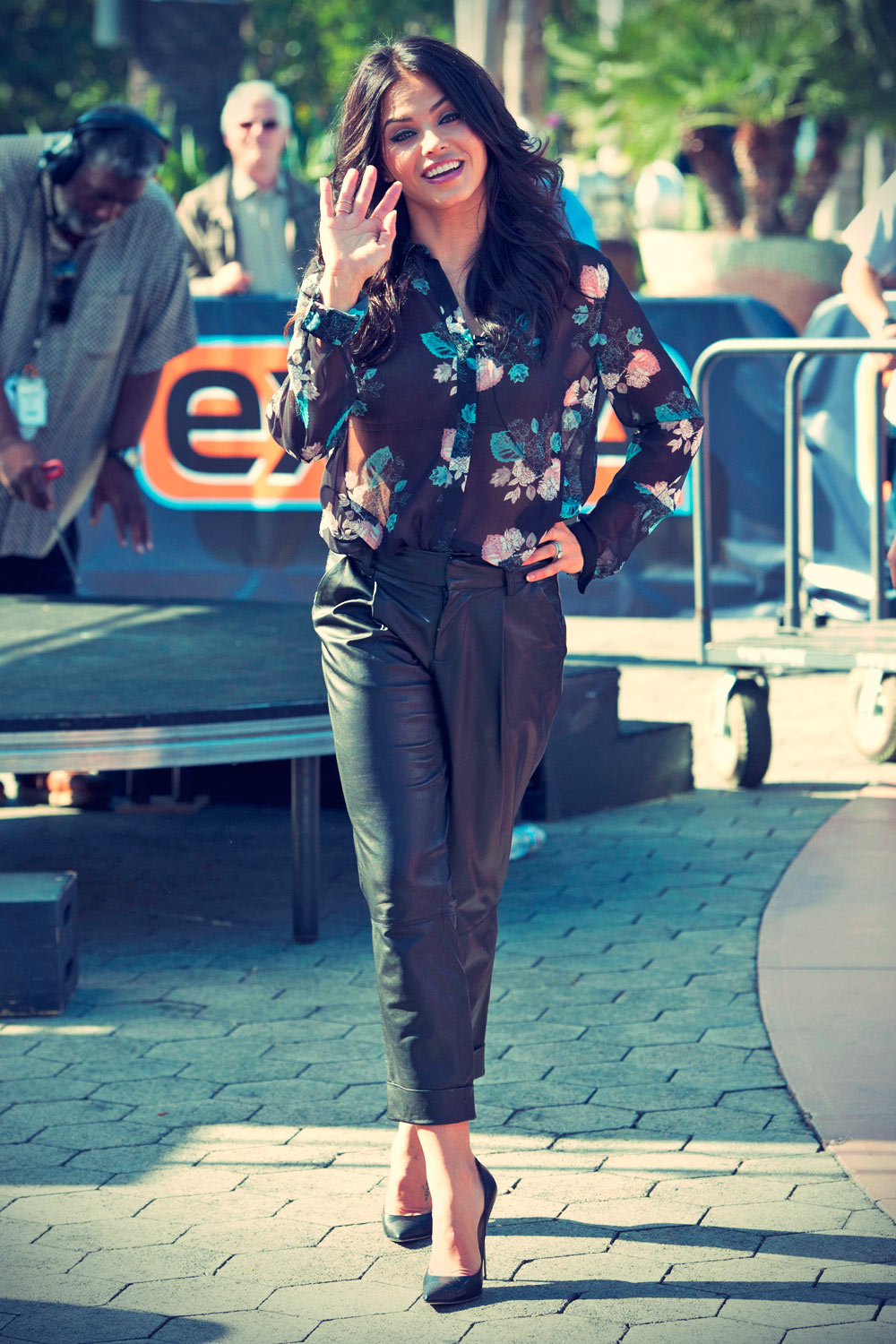 Jena Dewan on Extra at Universal Studios Hollywood