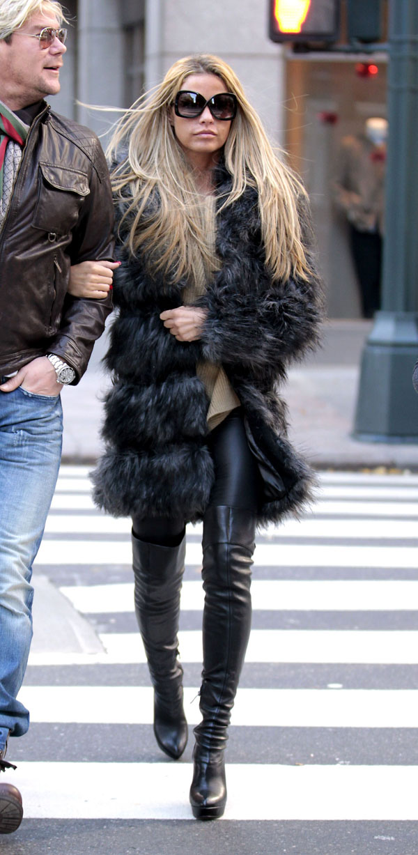 Katie Price walking arm in arm with her friend as they go for breakfast at Grand Central Star Cafe