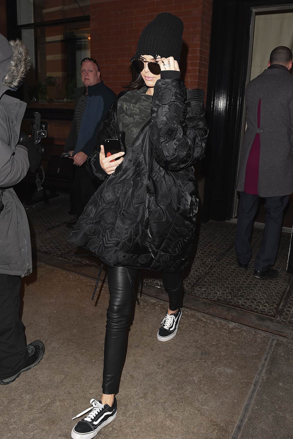 Kendall Jenner leaves Kim Kardashian’s apartment