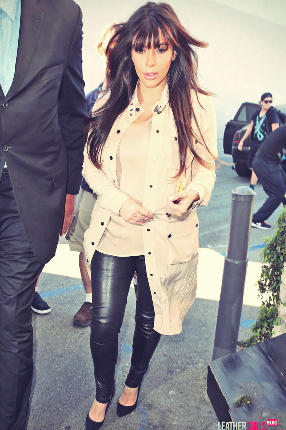 Kim Kardashian heads out for lunch with her family