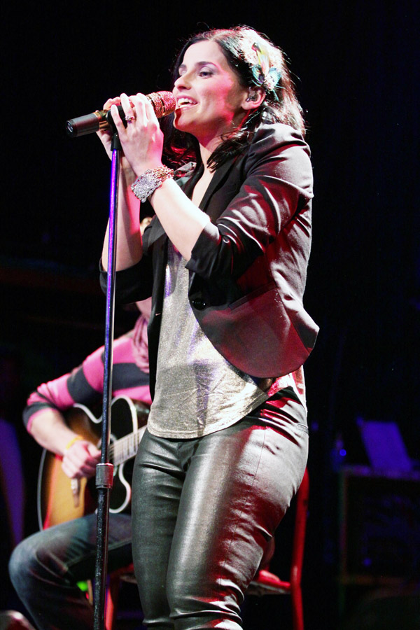 Nelly Furtado performing live at Phoenix concert