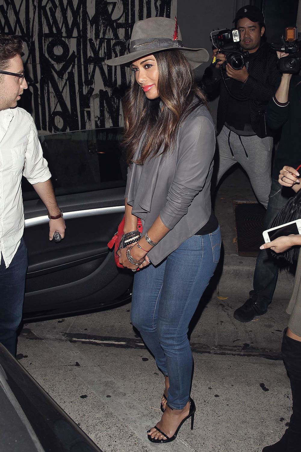 Nicole Scherzinger & Sarah Hyland at Craigs Restaurant Nicole Scherzinger & Sarah Hyland at Craigs Restaurant