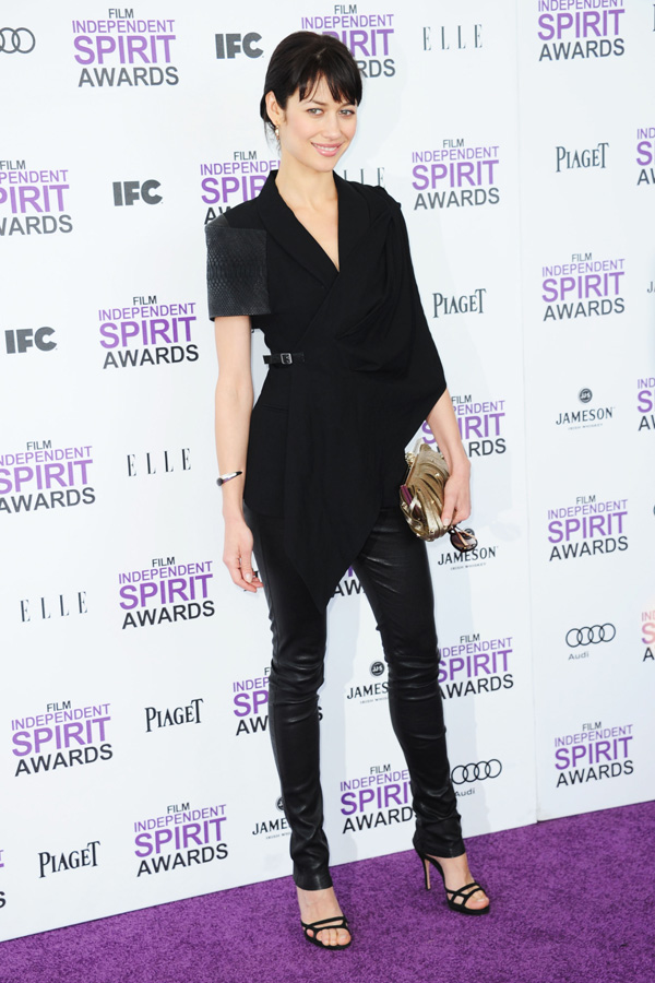 Olga Kurylenko arrives at the 2012 Film Independent Spirit Awards at Santa Monica