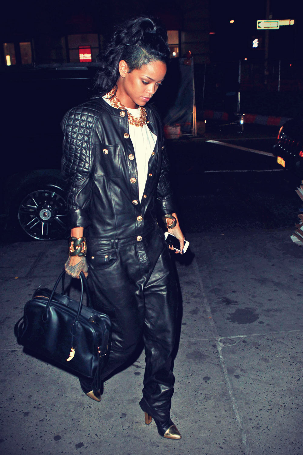 Rihanna dinners at Nobu restaraunt in New York