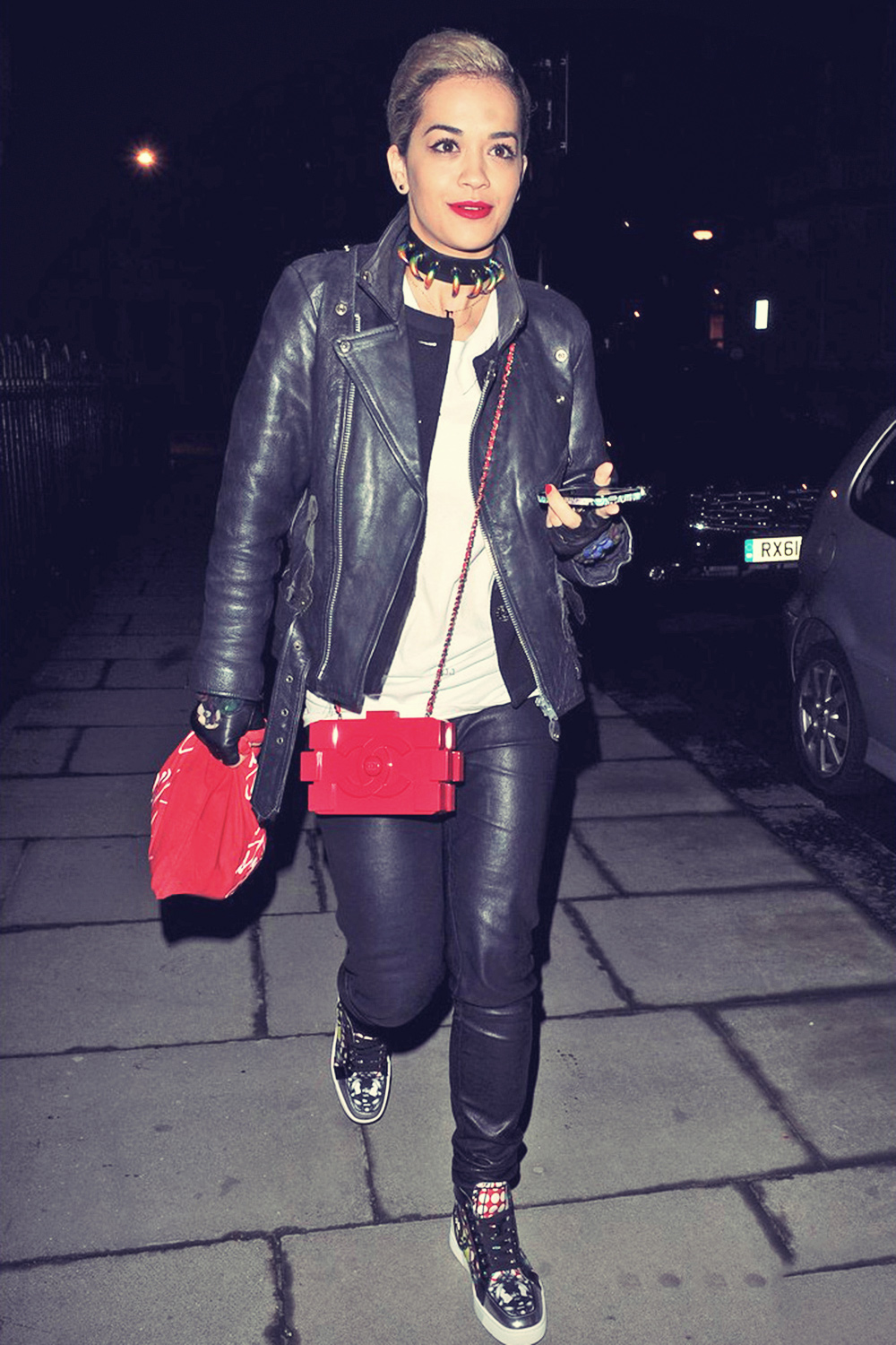 Rita Ora makes a late night visit at Cara Delevingne‘s home