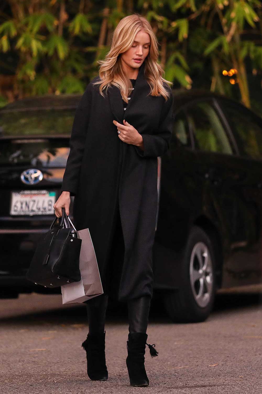 Rosie Huntington Whiteley leaving the Kinara Spa