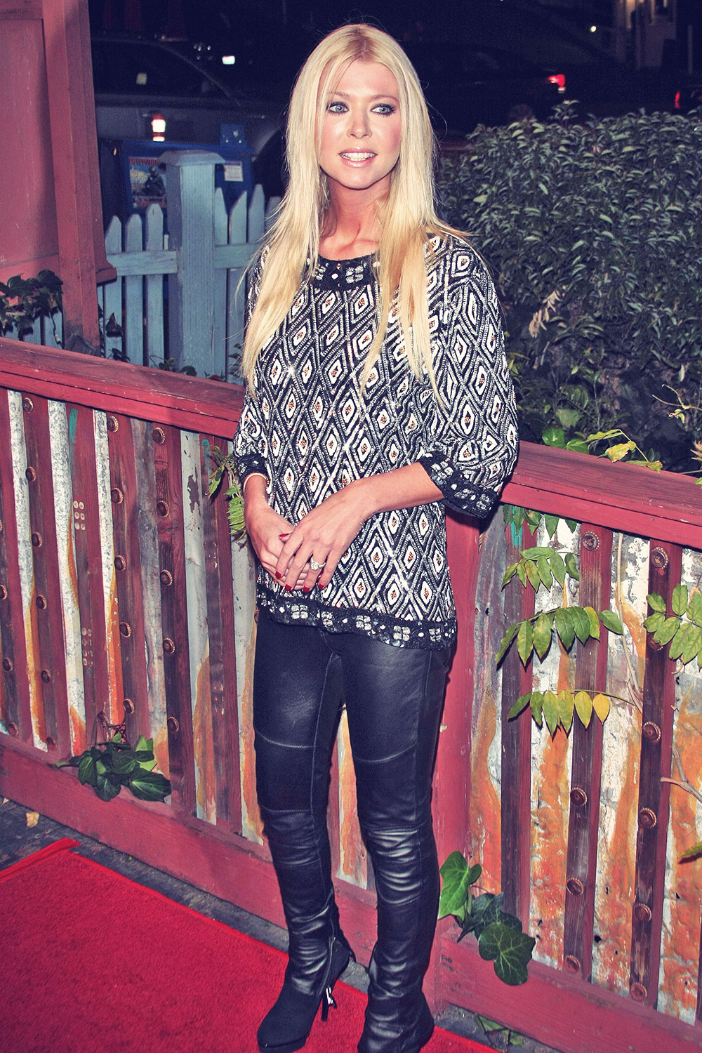 Tara Reid at a Project We The Children benefit concert