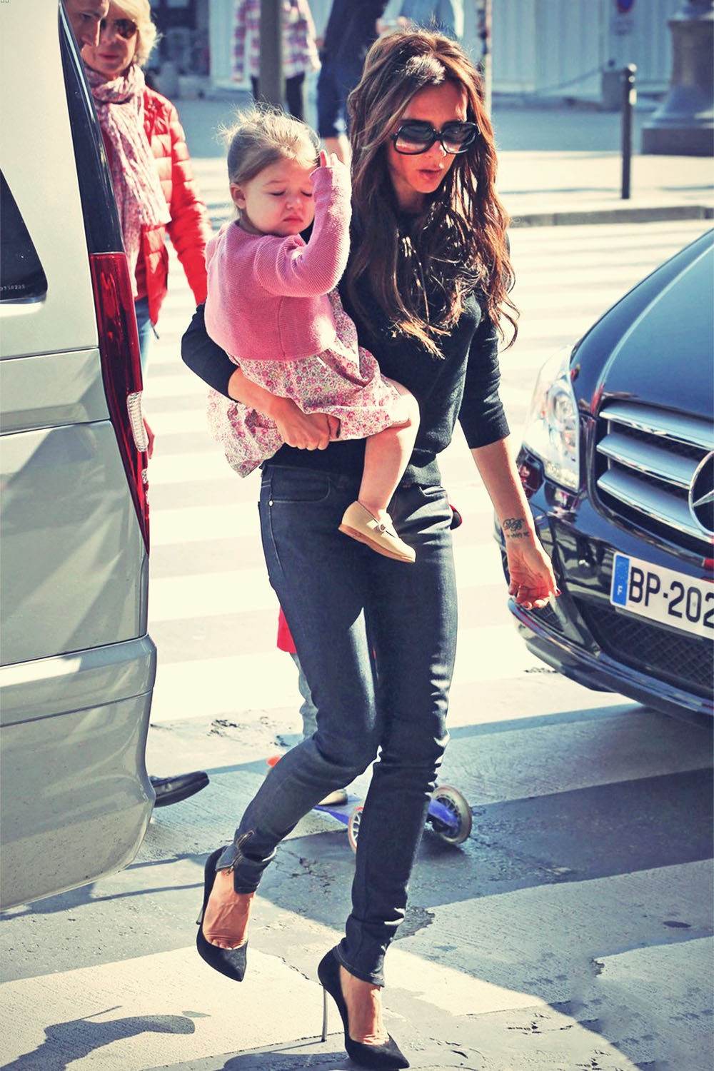 Victoria Beckham visiting the Louvre Museum